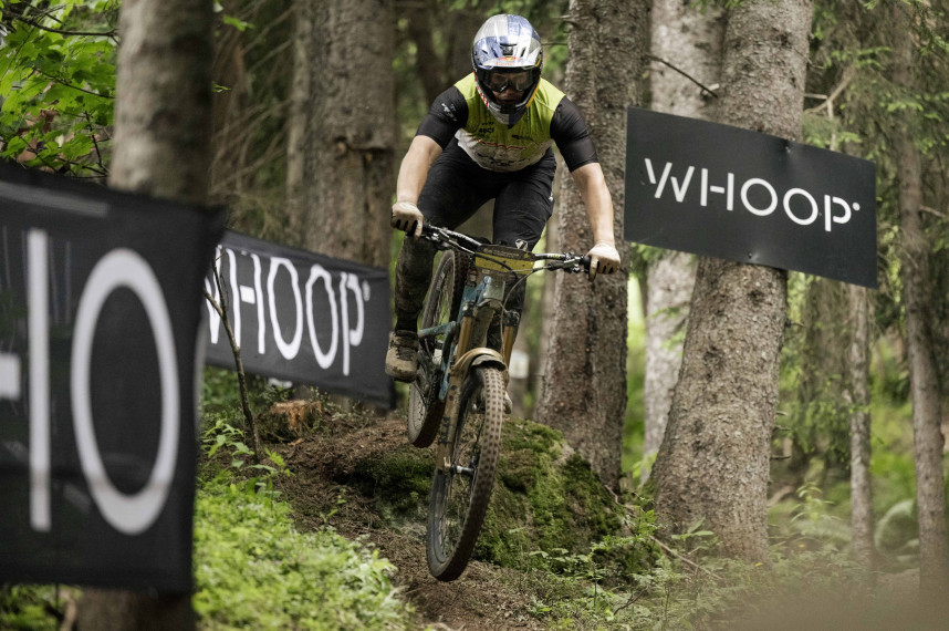 CHARRE PUTS TOGETHER A NEAR-PERFECT PERFORMANCE WHILE RUDE SHOWS HIS EXPERIENCE TO EDGE OUT RUDEAU AT THE UCI ENDURO WORLD CUP IN COMBLOUX, HAUTE-SAVOIE