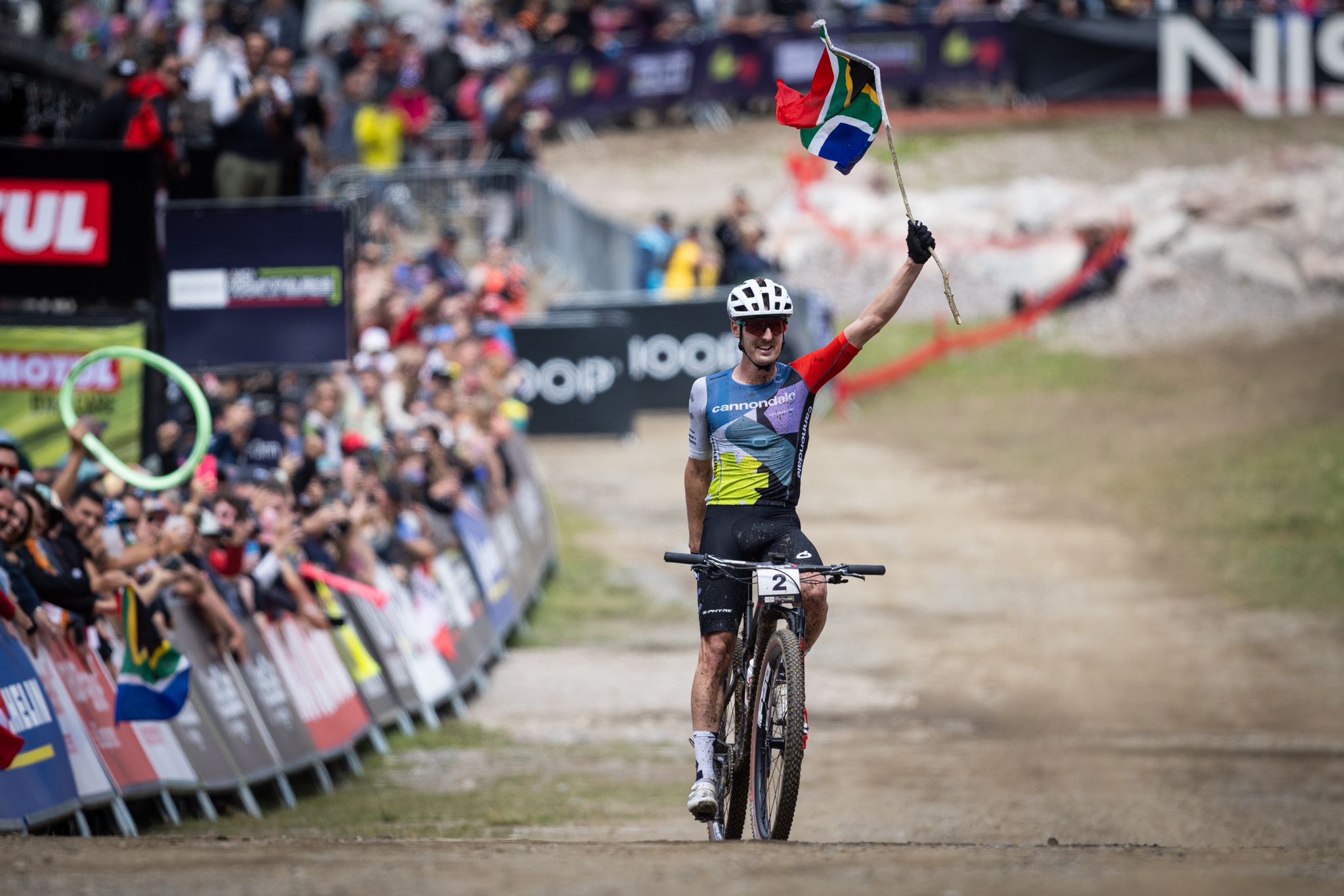 HATHERLY DOES THE CROSS-COUNTRY DOUBLE IN LES GETS AND PIETERSE PUTS ALL TO THE SWORD IN LAST  UCI WORLD CUP BEFORE PARIS 2024