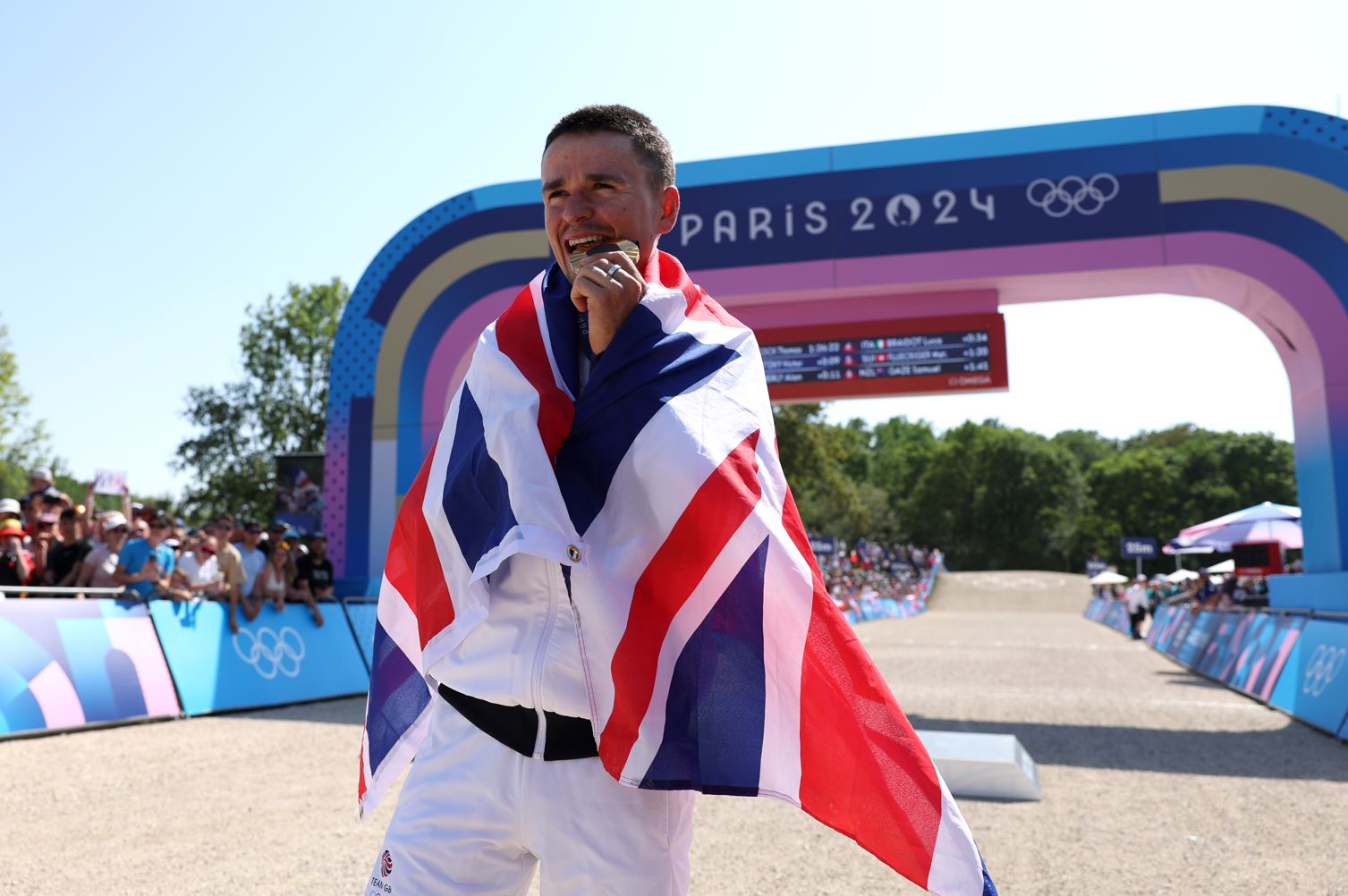 Olympic Games Paris 2024: Tom Pidcock retains mountain bike title 