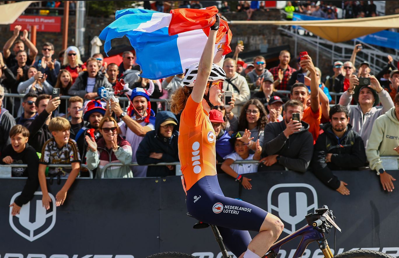 2024 UCI Mountain Bike World Championships: Pieterse and Hatherly win Elite cross-country Olympic titles 