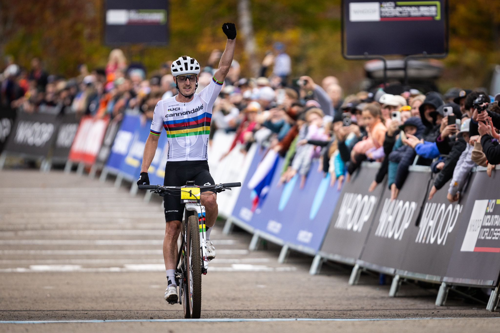 UCI CROSS-COUNTRY OLYMPIC WORLD CUP: LECOMTE AND HATHERLY PREVAIL IN DAMP CONDITIONS IN MONT-SAINTE-ANNE