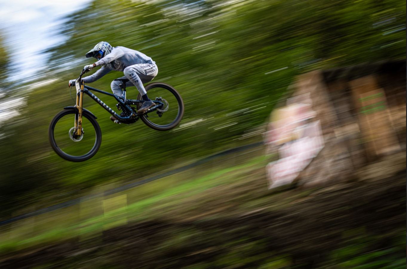 Relive the best men’s Downhill runs of the 2024 WHOOP UCI Mountain Bike World Series 