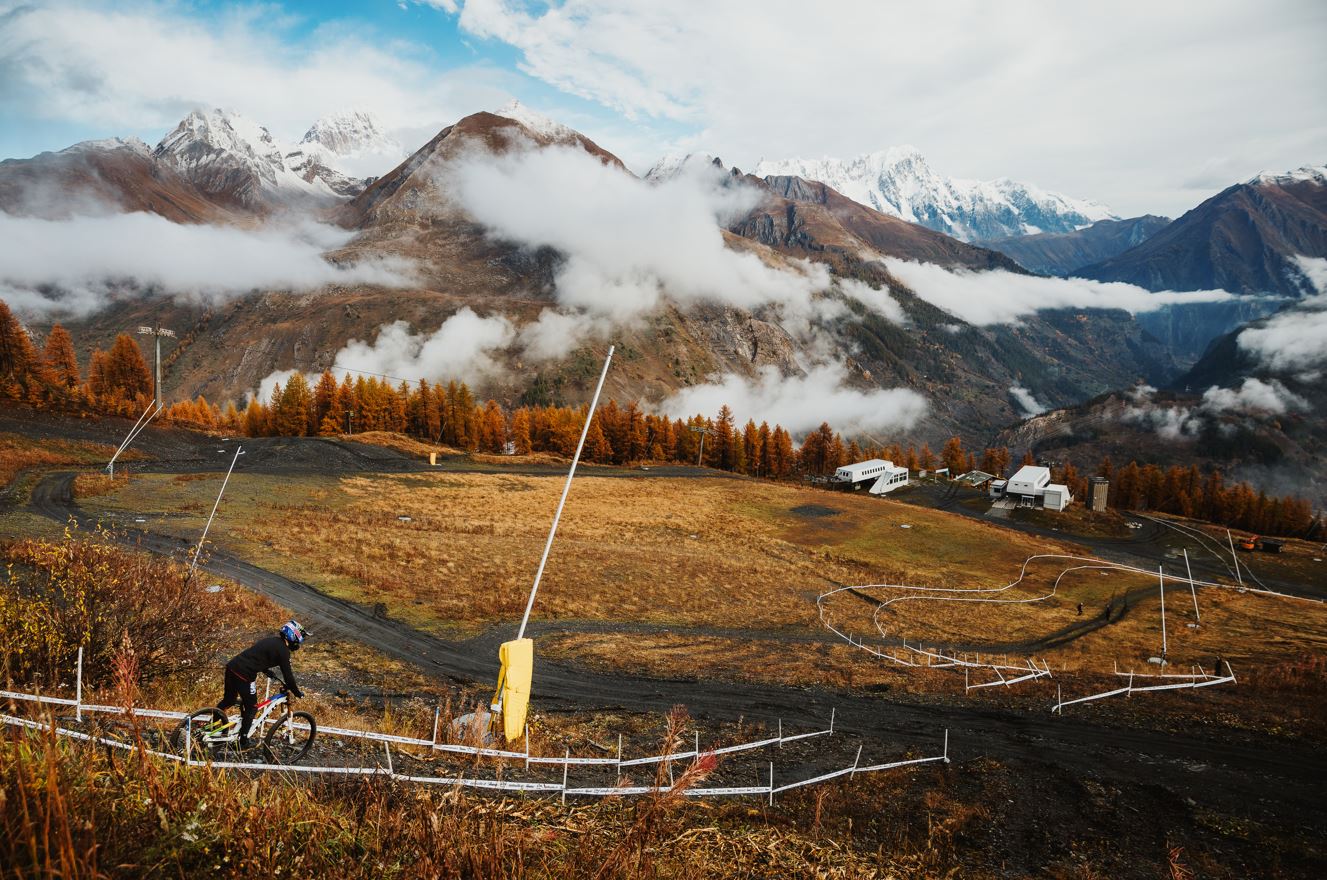 Watch: Bruni and Vergier put La Thuile’s new downhill track to the test