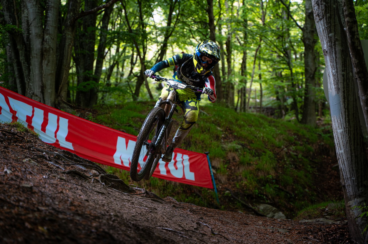Booker snatches nailbiting win on final stage in Pietra Ligure as Harnden remains Queen of UCI Enduro World Cup