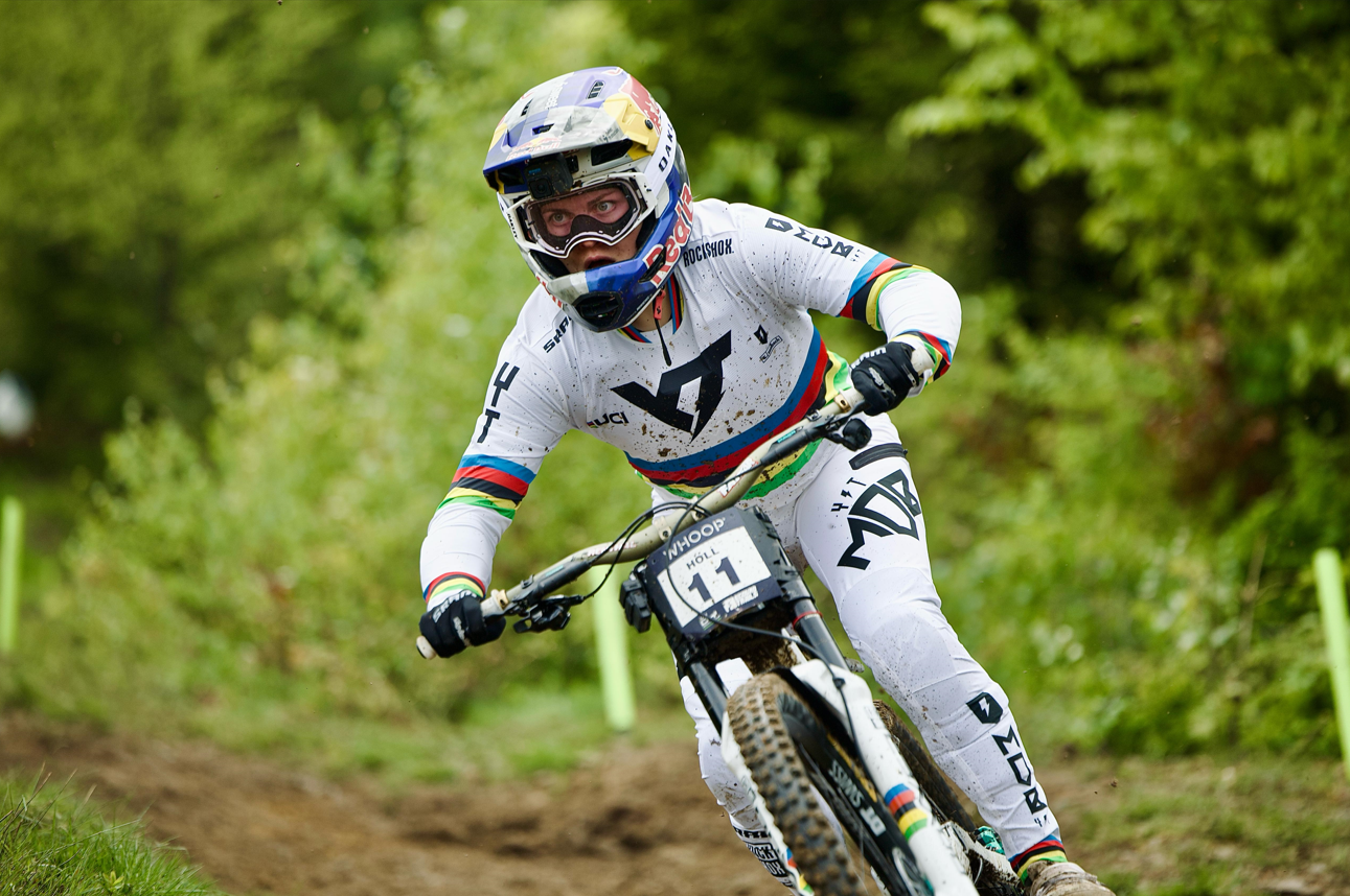 UCI Downhill World Cup | Enduro Trails, Bielsko-Biała: Höll and Bruni slip into familiar routine