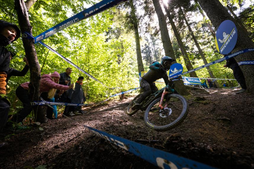 UCI Enduro World Cup in Bielsko-Biała: Lukasik masterclass secures victory in front of home fans. Hoskins win after Ricther tumble